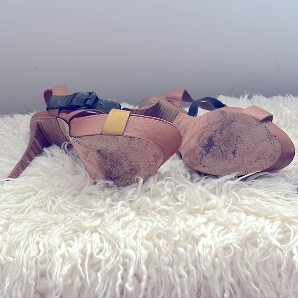 GORGEOUS L.A.M.B. by Gwen Stefani Tan with Blk & Yellow Platform Stiletttosπ π - Picture 11 of 15